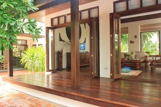 Entrance to Living Room